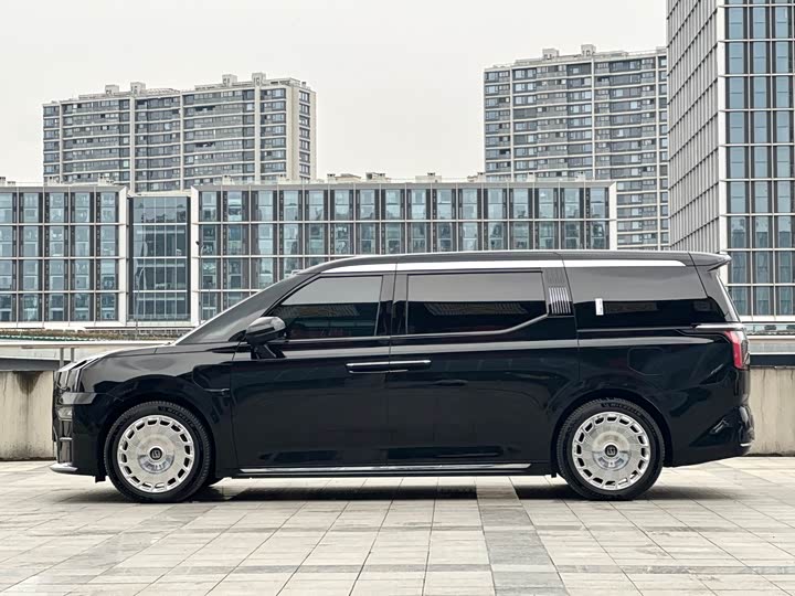 Фото 7 - Zeekr 009