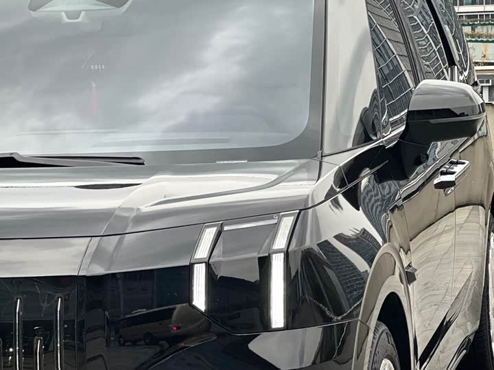 Фото 9 - Zeekr 009