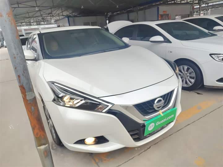 Фото 4 - Nissan Lannia