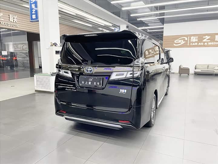 Фото 6 - Toyota Vellfire
