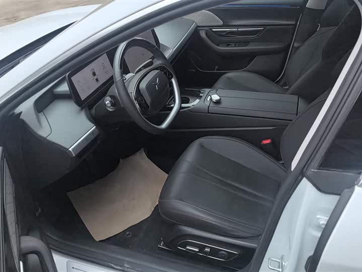 Фото 9 - XPeng P7