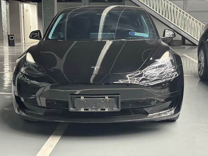 Фото 2 - Tesla Model 3