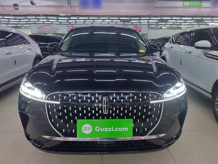 Фото 3 - Lincoln Corsair