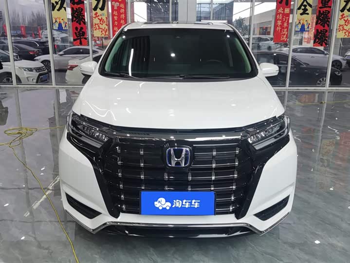 Фото 2 - Honda Elysion