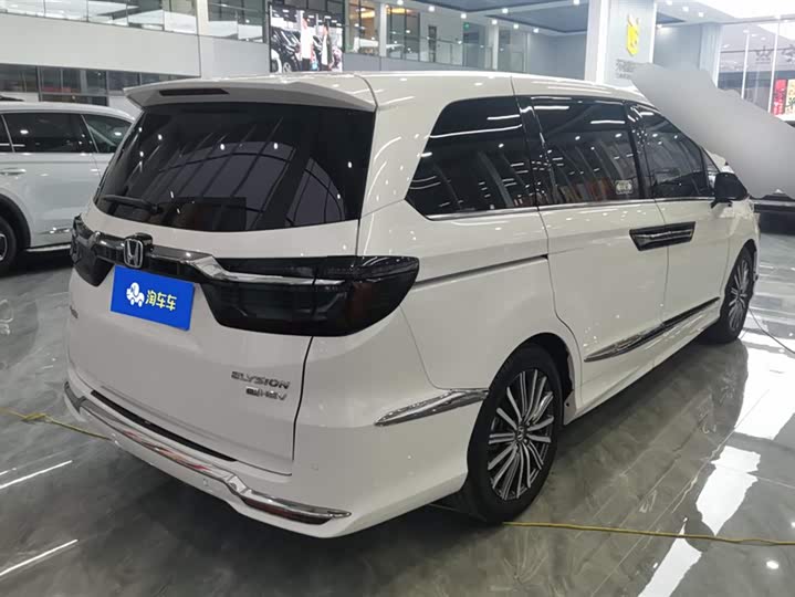 Фото 3 - Honda Elysion