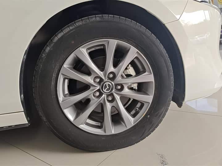 Фото 6 - Mazda 3 (Axela)