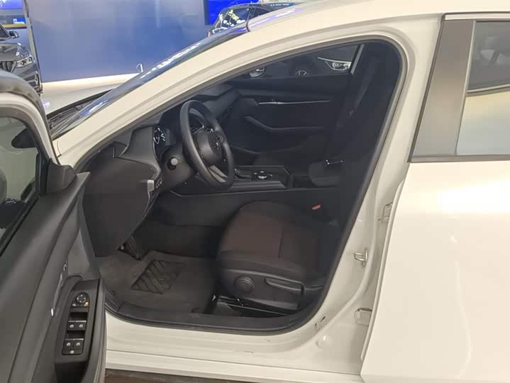 Фото 9 - Mazda 3 (Axela)