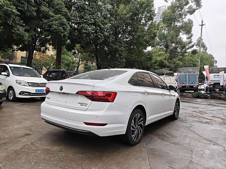 Фото 5 - Volkswagen Sagitar L