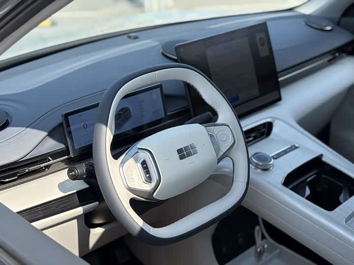 Фото 6 - Geely Galaxy E5