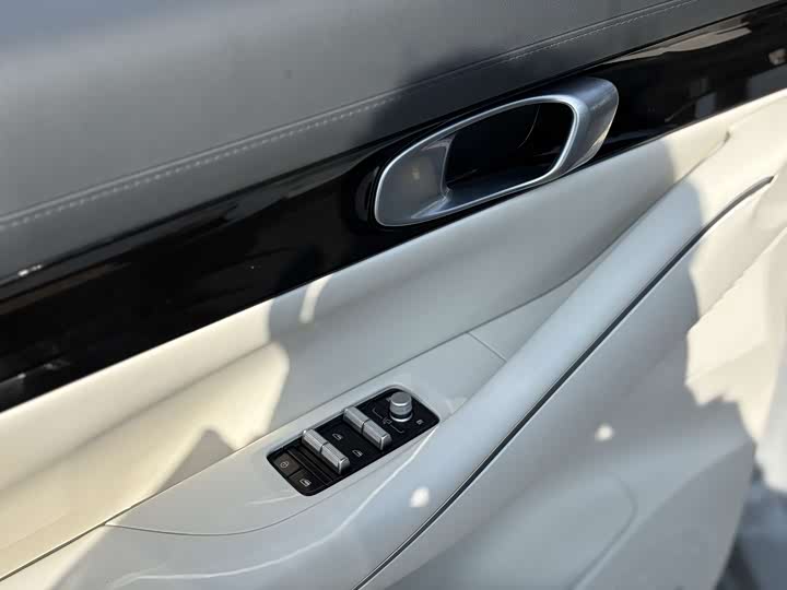 Фото 7 - Geely Galaxy E5