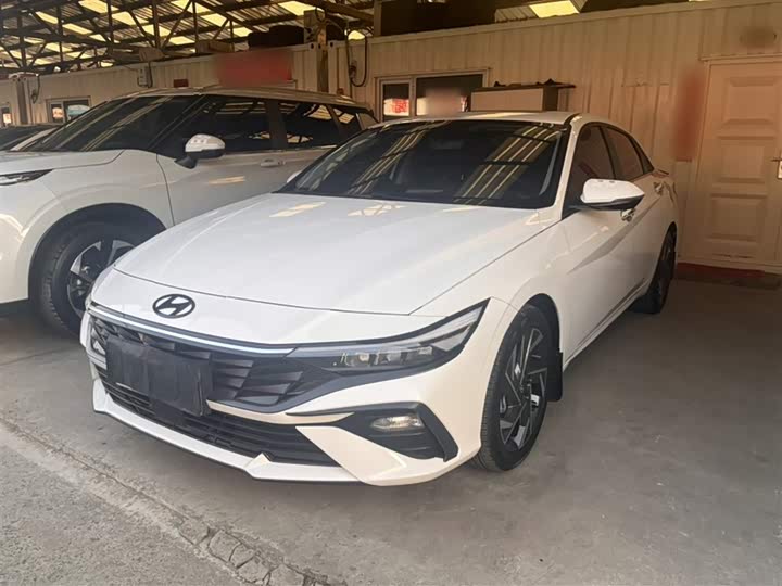 Фото 2 - Hyundai Elantra N line