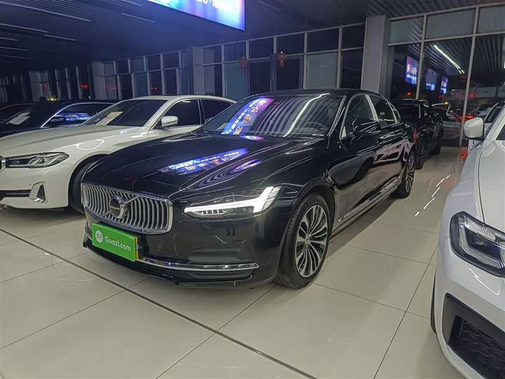 Фото 1 - Volvo S90