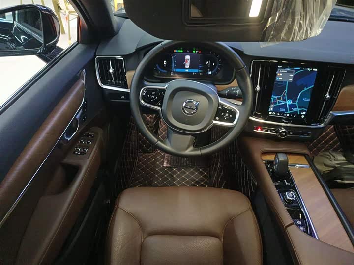 Фото 3 - Volvo S90