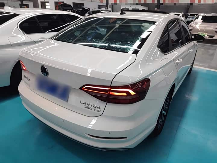 Фото 7 - Volkswagen Lavida