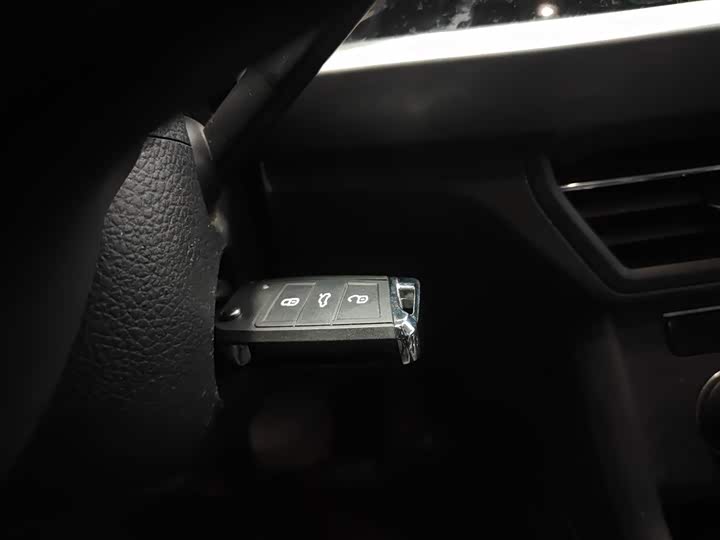 Фото 9 - Volkswagen Lavida