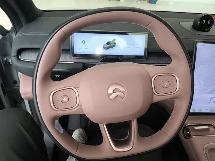 Фото 3 - Nio EC6