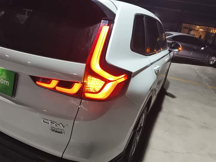 Фото 8 - Honda CR-V