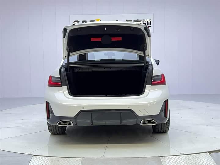 Фото 9 - BMW 3 Series