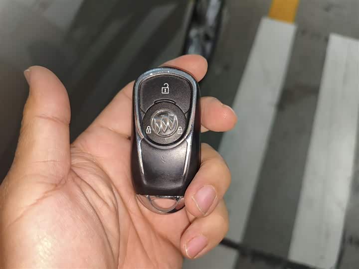 Фото 9 - Buick GL6