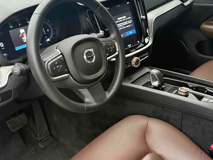 Фото 3 - Volvo S60