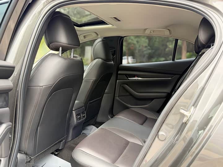 Фото 7 - Mazda 3 (Axela)