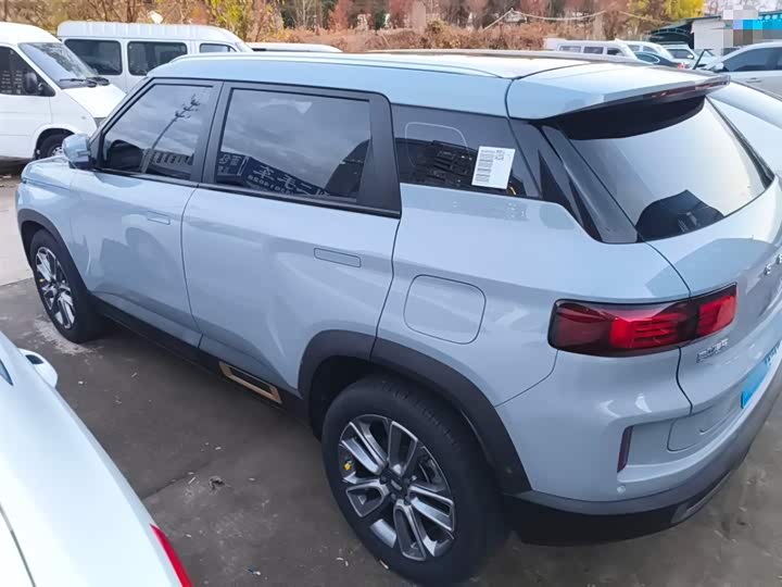 Фото 5 - Geely Icon