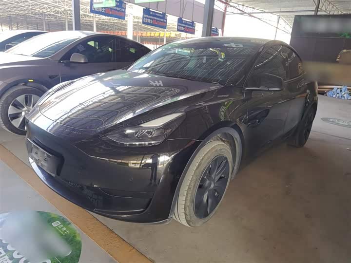 Фото 2 - Tesla Model Y