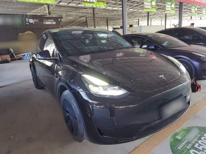 Фото 4 - Tesla Model Y