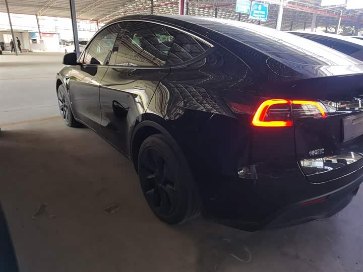 Фото 5 - Tesla Model Y