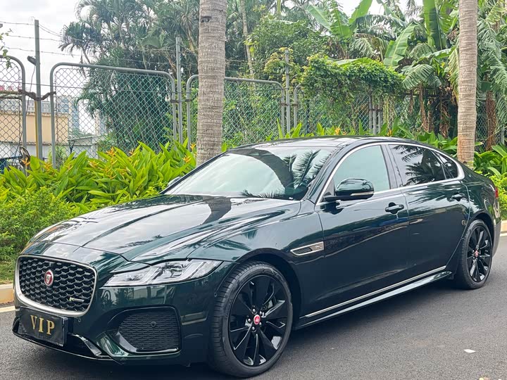 Фото 2 - Jaguar XF L