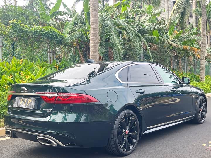 Фото 8 - Jaguar XF L