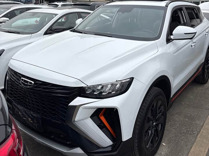 Фото 1 - Geely Atlas