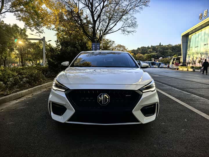 Фото 2 - MG Motor 6