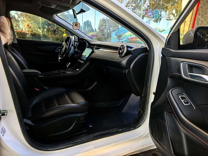 Фото 7 - MG Motor 6