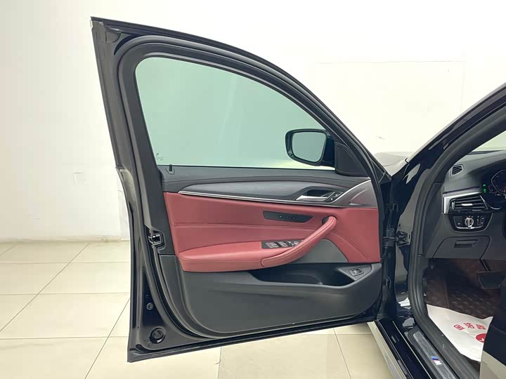 Фото 4 - BMW 5 Series