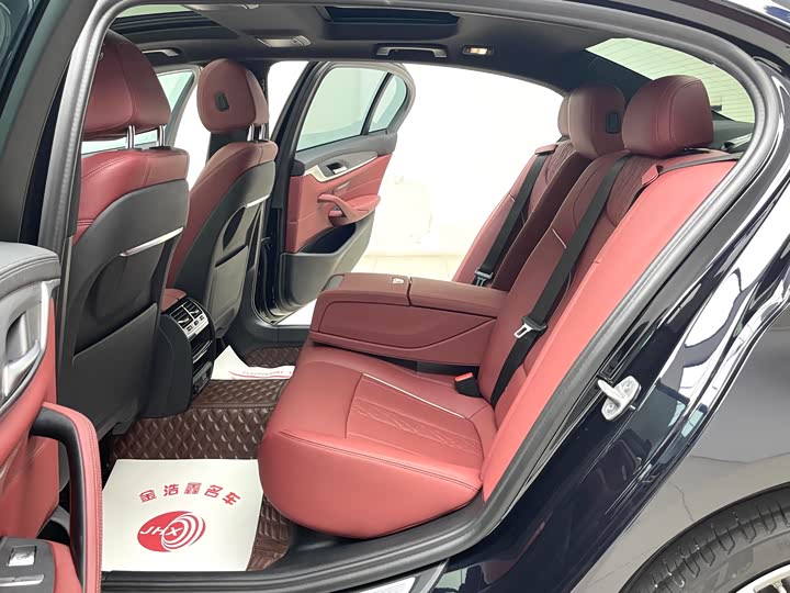 Фото 9 - BMW 5 Series