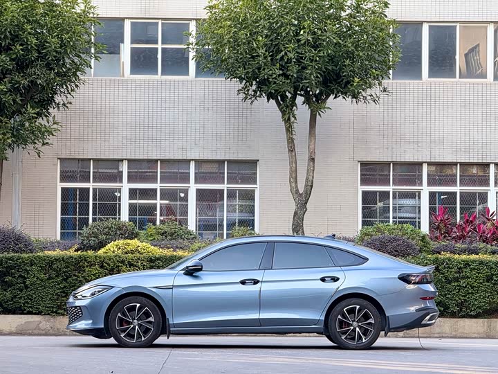 Фото 3 - Volkswagen Lamando L