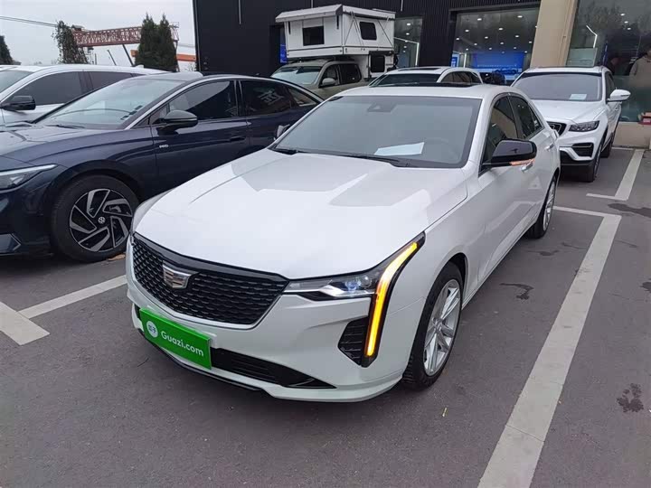 Фото 1 - Cadillac CT4