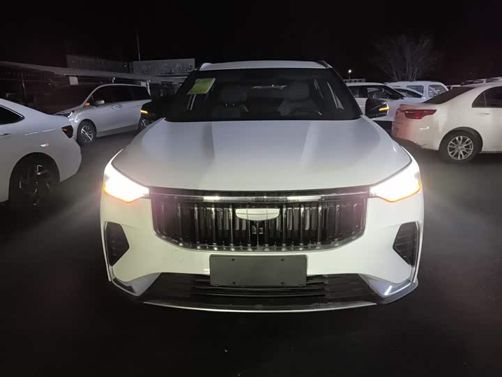 Фото 3 - Geely Atlas