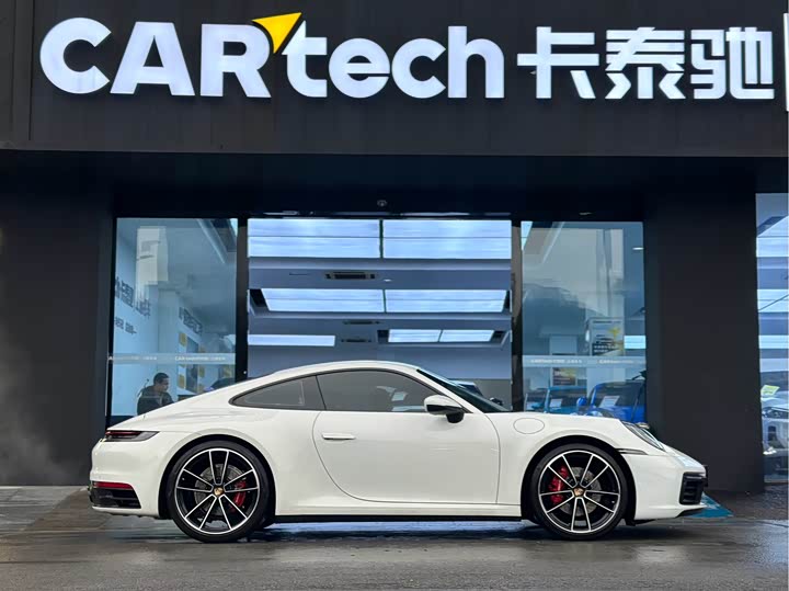 Фото 3 - Porsche 911