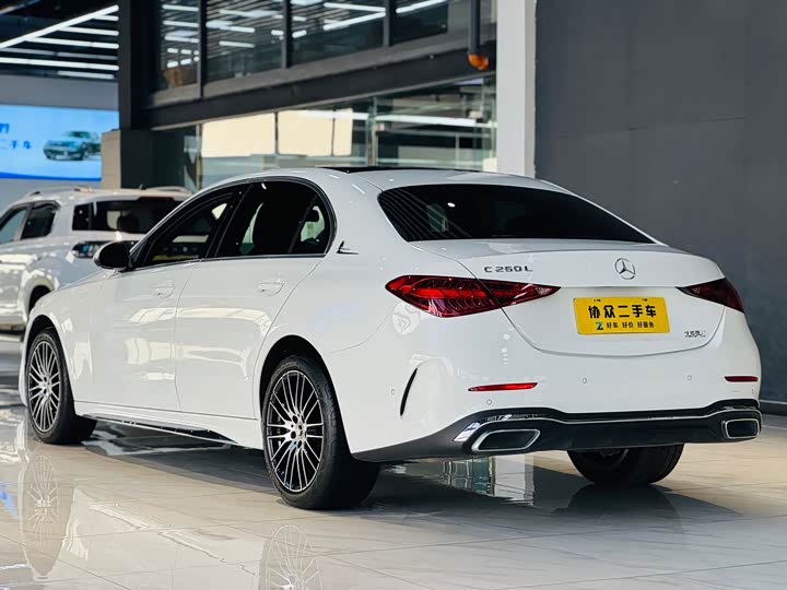 Фото 3 - Mercedes-Benz C-Class