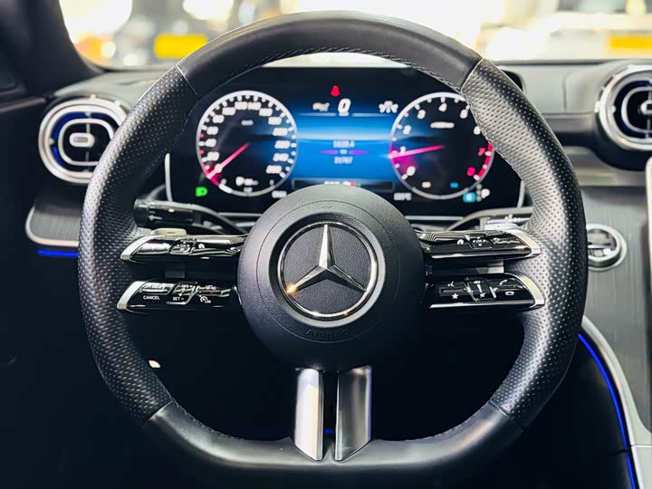 Фото 9 - Mercedes-Benz C-Class