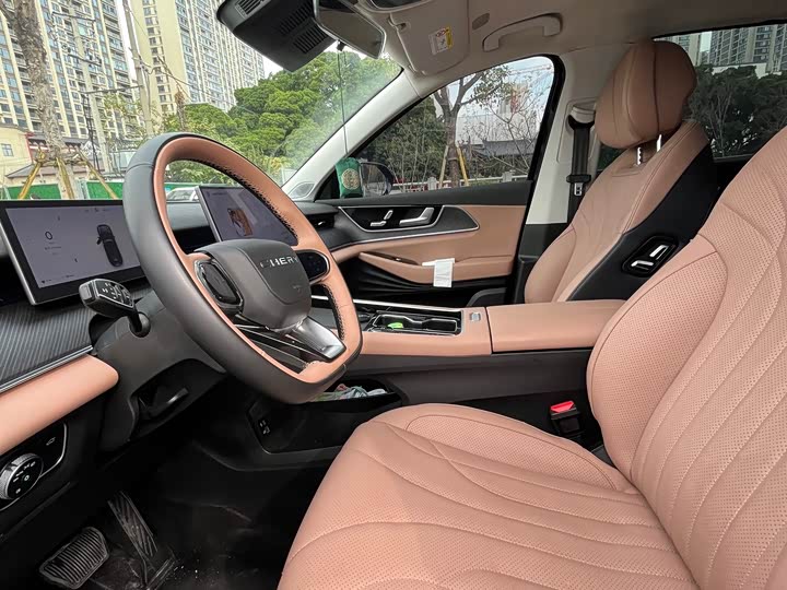 Фото 8 - Chery Tiggo 8L