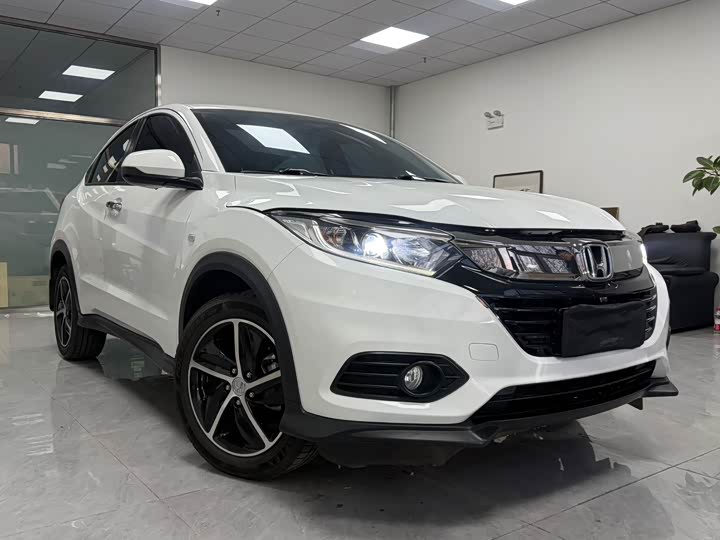 Фото 2 - Honda Vezel