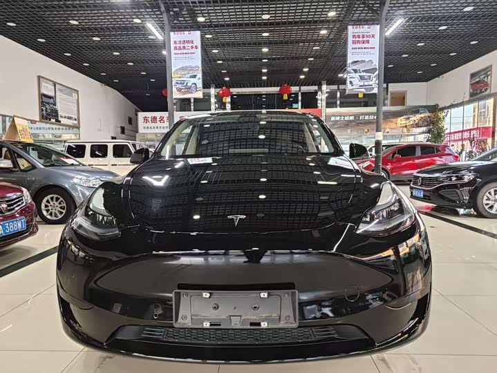 Фото 2 - Tesla Model Y