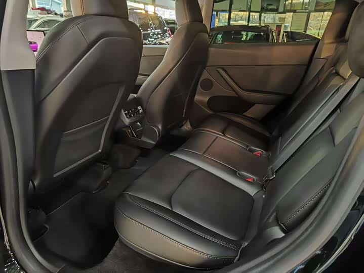 Фото 6 - Tesla Model Y