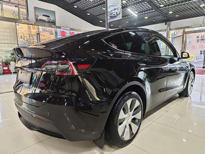 Фото 7 - Tesla Model Y