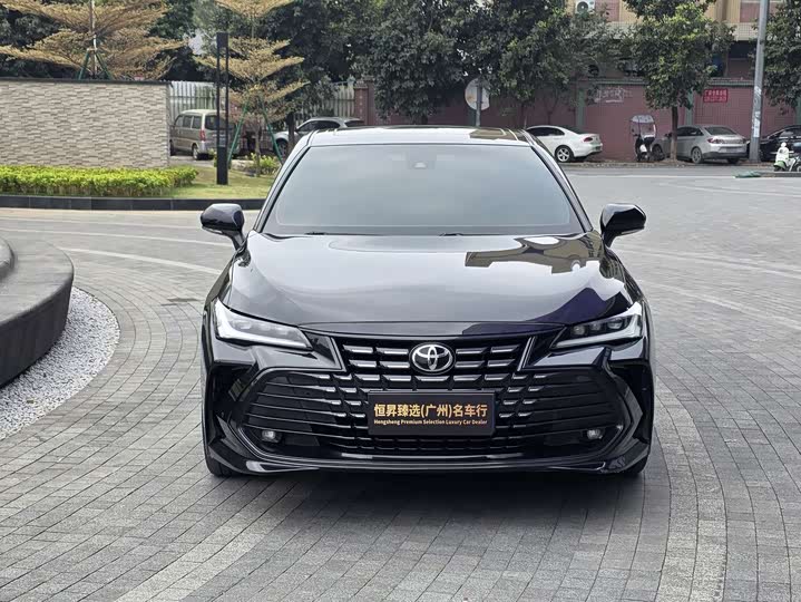 Фото 2 - Toyota Avalon