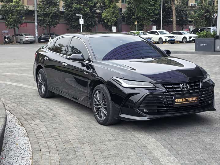 Фото 3 - Toyota Avalon