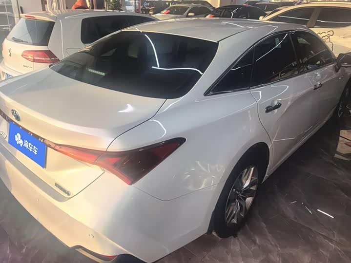 Фото 3 - Toyota Avalon